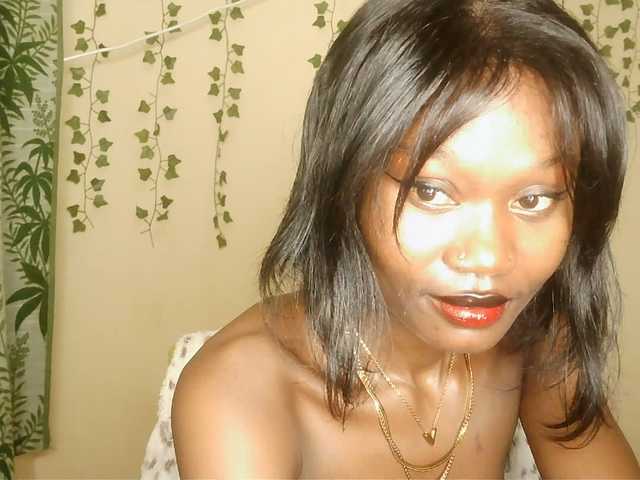 -Mirage live webcam show