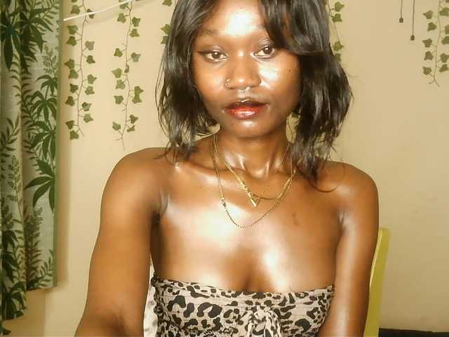 -Mirage live webcam show