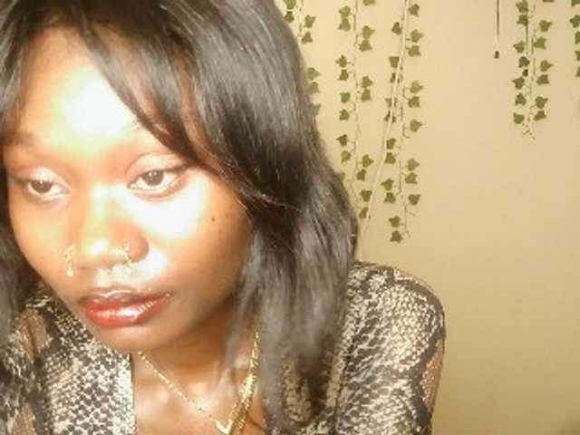 -Mirage live webcam show