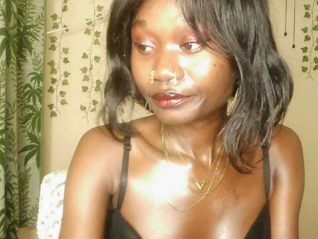 -Mirage live webcam show