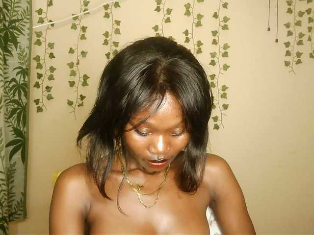 -Mirage live webcam show