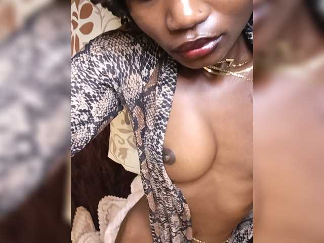 Sex chat gratuit in direct cu -Mirage pe BongaCams