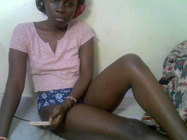 Veesquirt's BongaCams show and profile