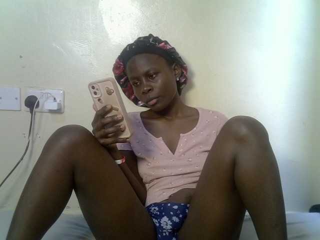 Veesquirt's BongaCams show and profile