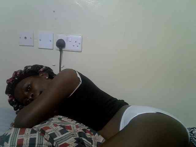 Veesquirt Live Webcam on BongaCams