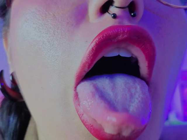NaharaSoller live cam on BongaCams