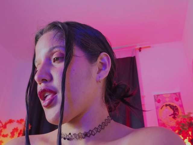 NaharaSoller live cam on BongaCams
