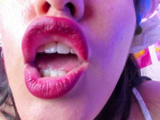NaharaSoller live cam on BongaCams