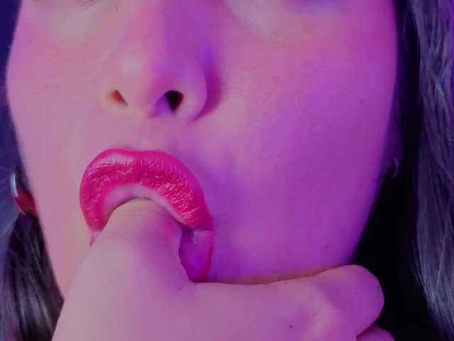 NaharaSoller live cam on BongaCams