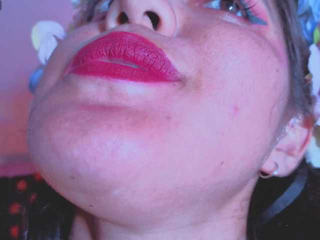 NaharaSoller live webcam show