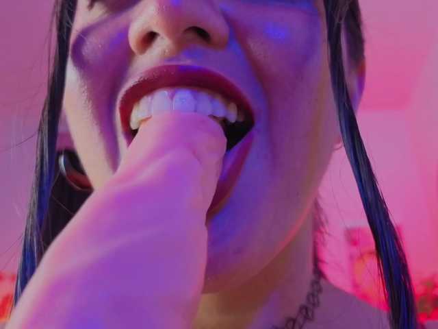 NaharaSoller live cam on BongaCams