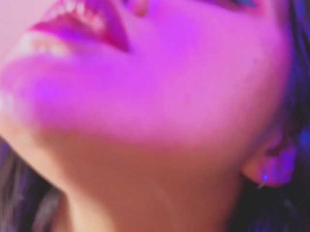 NaharaSoller live webcam show