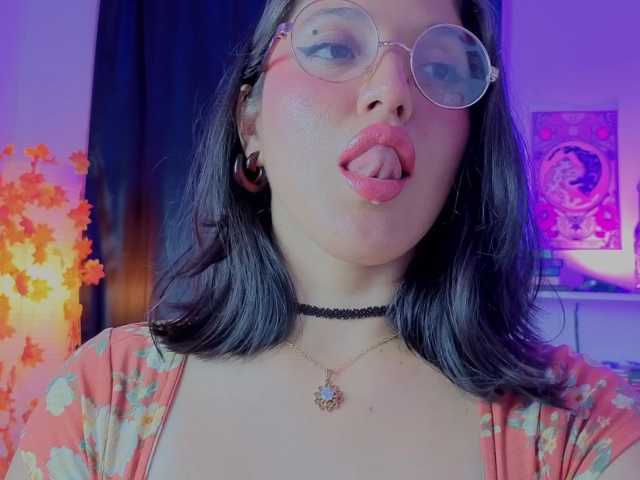 NaharaSoller live cam on BongaCams