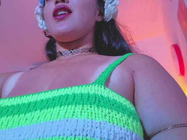 NaharaSoller live webcam show