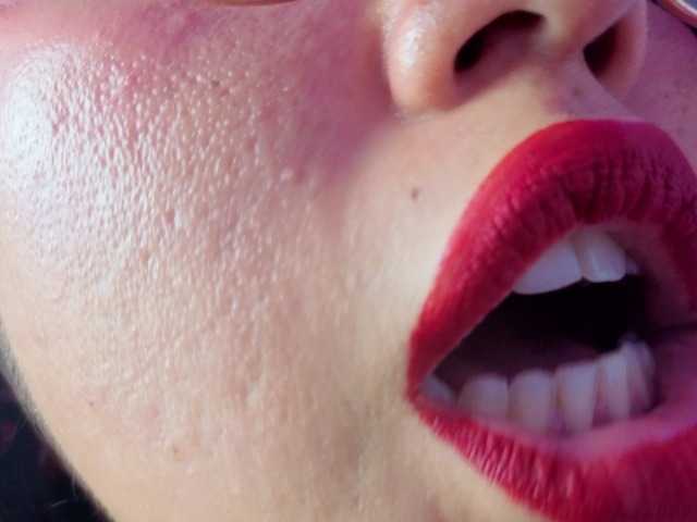 NaharaSoller live cam on BongaCams