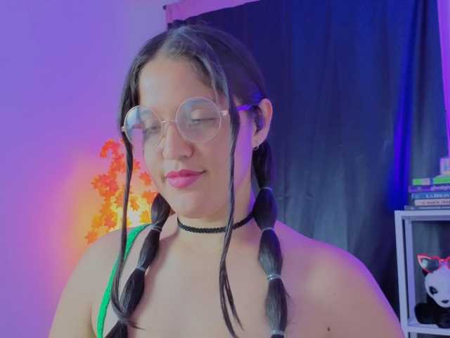 NaharaSoller live cam on BongaCams