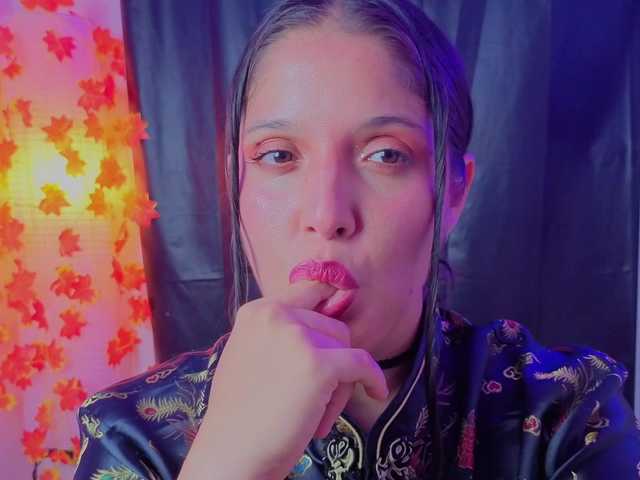 NaharaSoller live cam on BongaCams