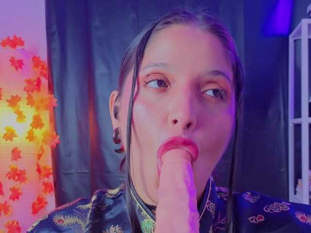 NaharaSoller live cam on BongaCams