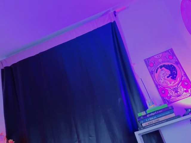 NaharaSoller live cam on BongaCams