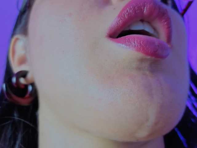 NaharaSoller live cam on BongaCams
