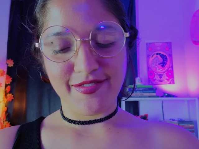 NaharaSoller live cam on BongaCams