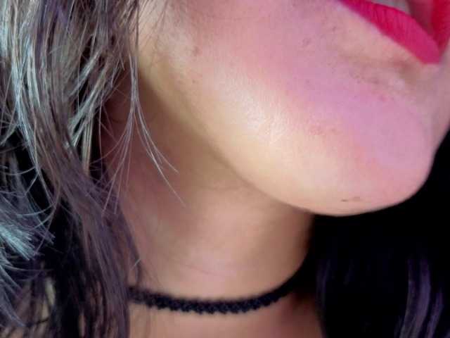 NaharaSoller live cam on BongaCams