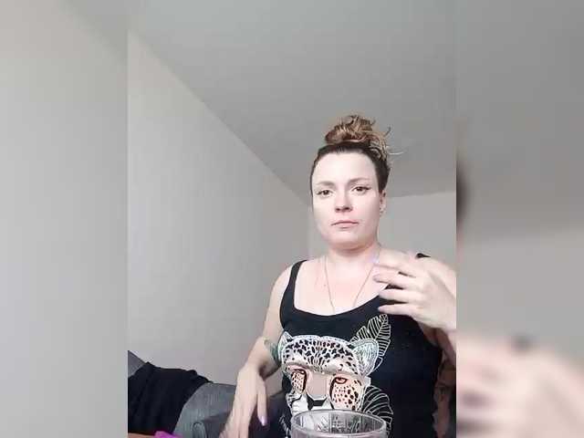 Silverrr32 live cam preview