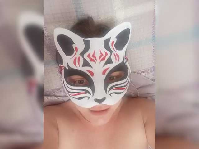 le modèle Silverrr32 est en webcam porno dans un show sur le site bongacams, il possède les tags suivants: White/Caucasian,Brunette,Hairy