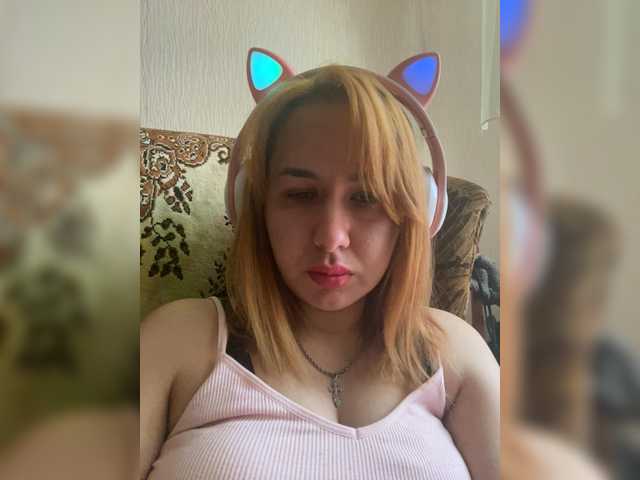 le modèle Melissa-lissa est en webcam porno dans un show sur le site bongacams, il possède les tags suivants: White/Caucasian,Redhead,Shaved