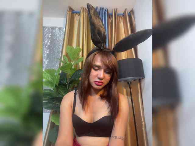 QueenSera Live Webcam on BongaCams