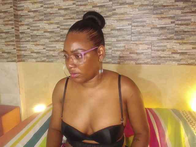 Susan-lopez webcam