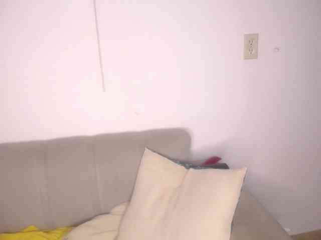 Susan-lopez webcam