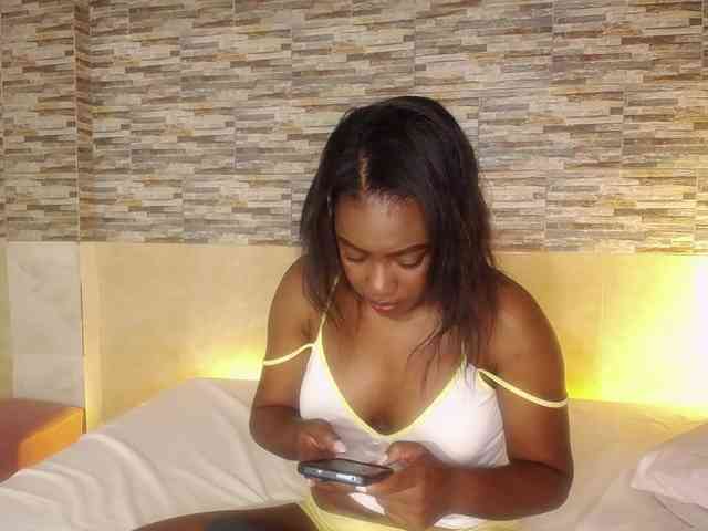 Susan-lopez webcam