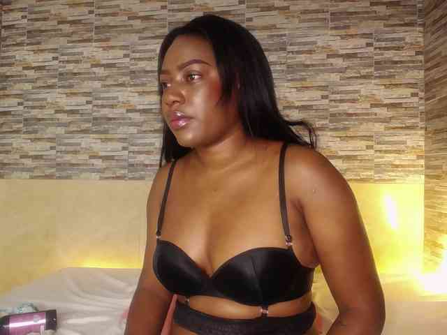 Susan-lopez webcam