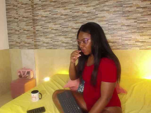 Susan-lopez webcam