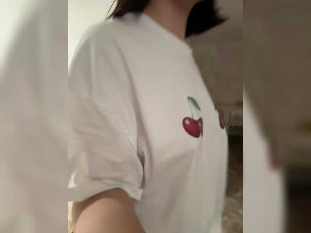 Viv-12 live cam on BongaCams
