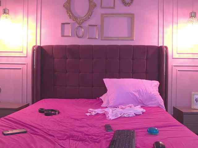 kendall-velvet webcam