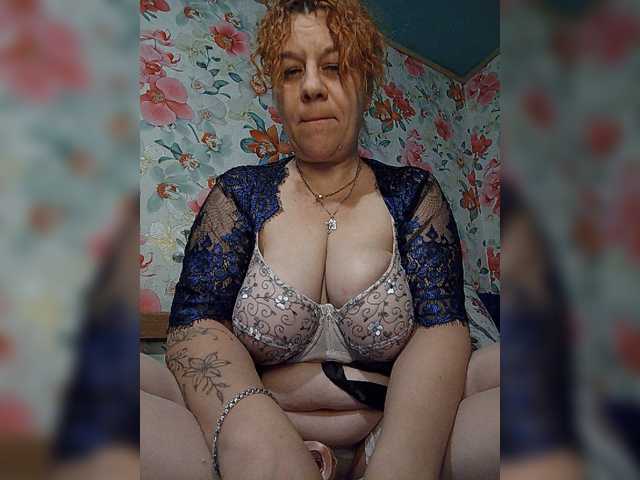 Private-llioy live cam