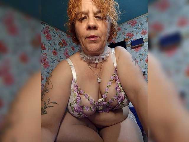 Private-LLIoy live cam preview