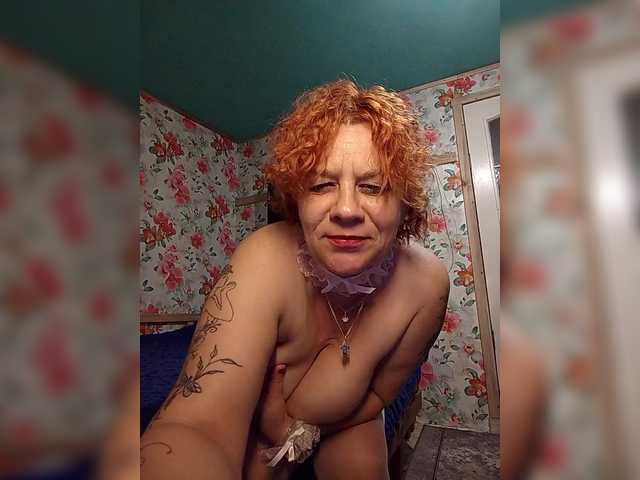 Private-LLIoy live cam preview