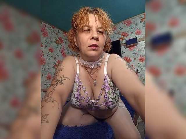 Private-LLIoy live cam preview