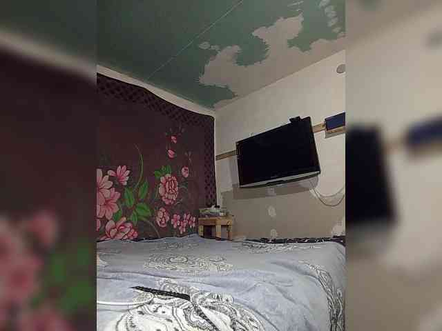 Private-LLIoy webcam