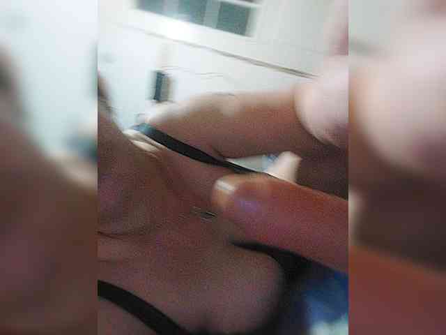 Private-LLIoy webcam