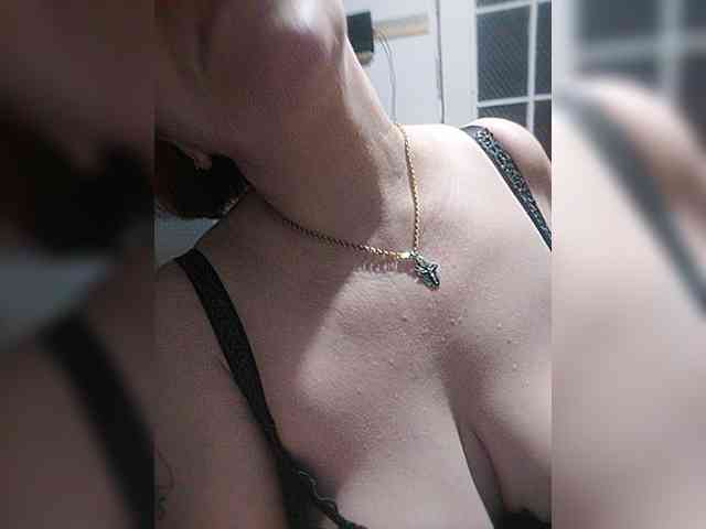 Private-LLIoy webcam