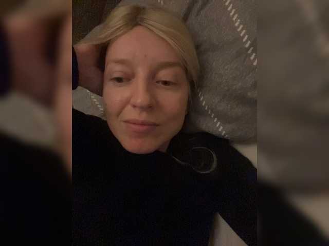 le modèle Sara6969 est en webcam porno dans un show sur le site bongacams, il possède les tags suivants: White/Caucasian,Blonde,Trimmed