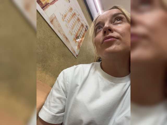 Sara6969 live cam on BongaCams