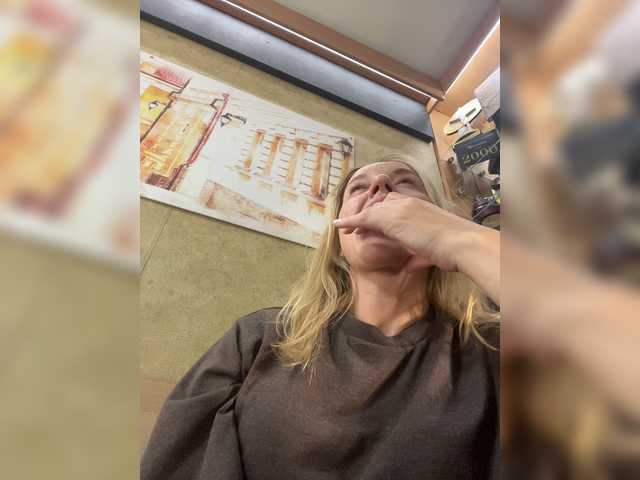 Sara6969 live cam on BongaCams
