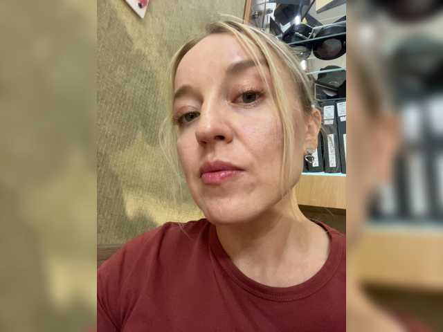 Sara6969 live cam on BongaCams