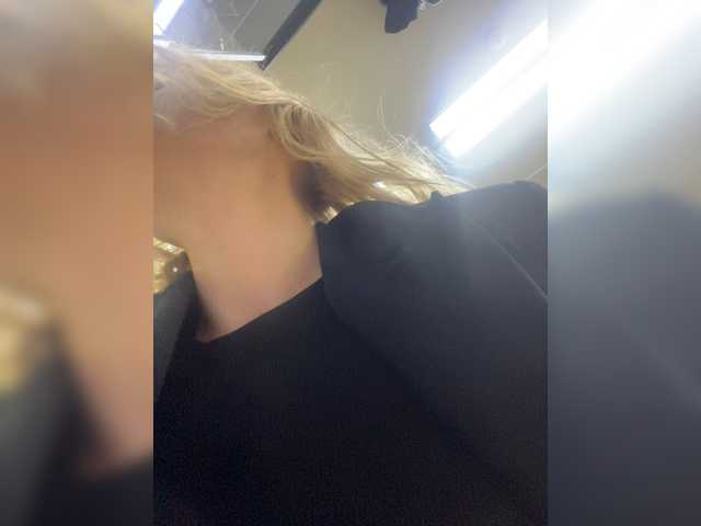 Sara6969 live cam on BongaCams