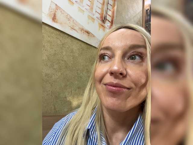 Sara6969 — live female cam